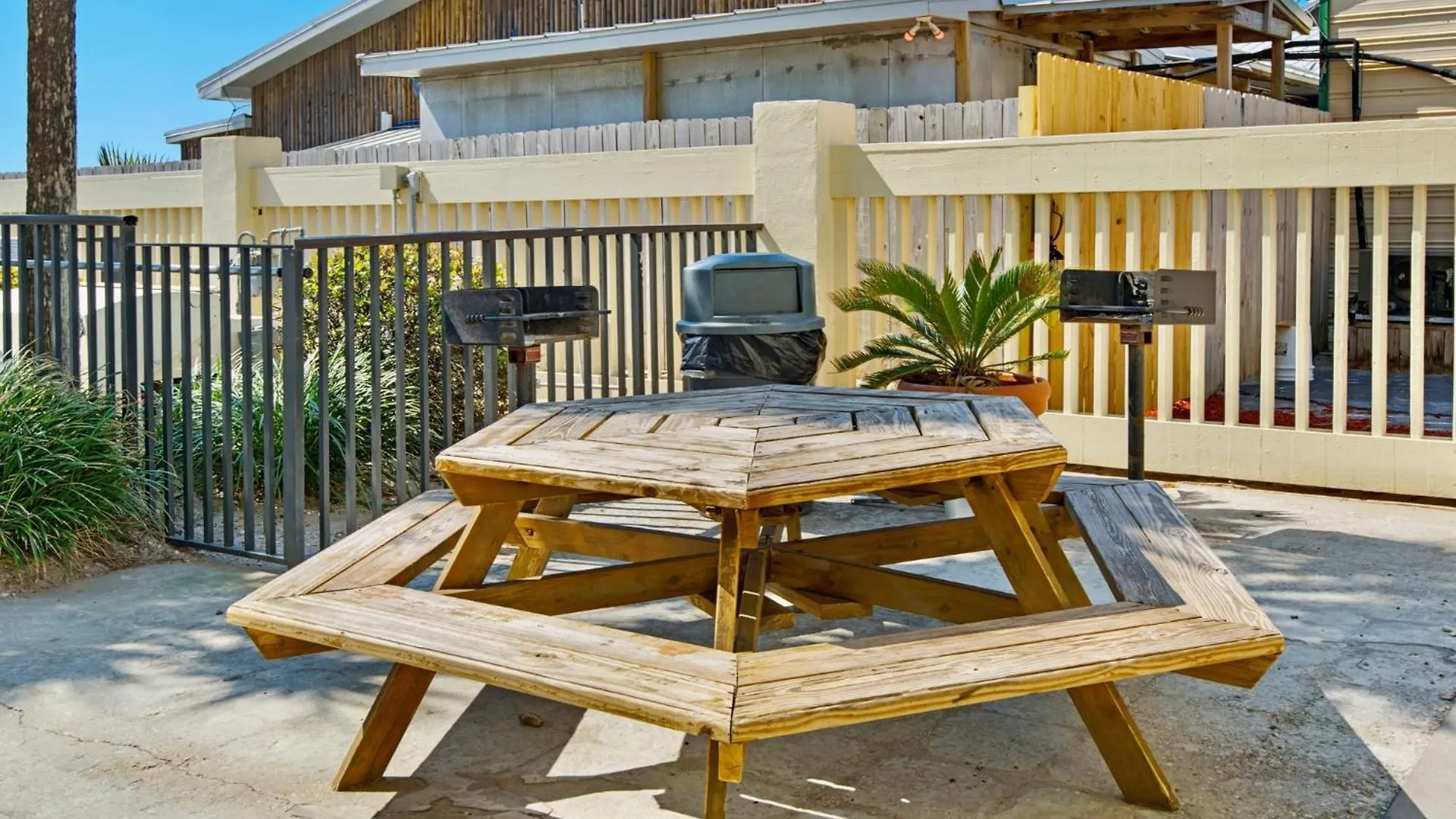 Gulf-Front Getaway! Stylish Condo! Sunbird Resort! Panama City Beach Appartement